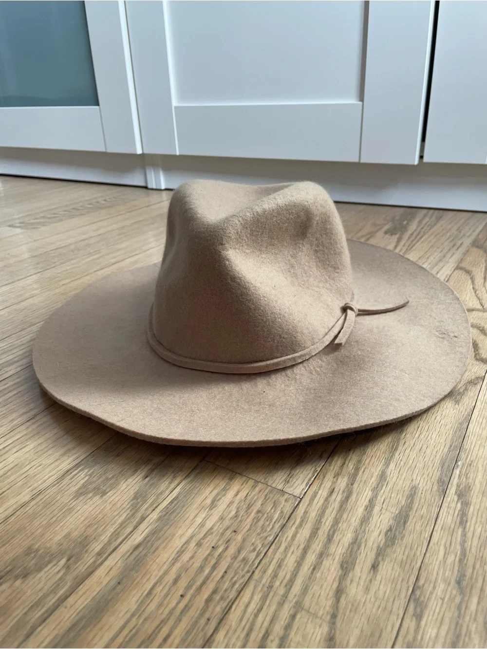 Classic Wide-Brim Wool Hat in Camel